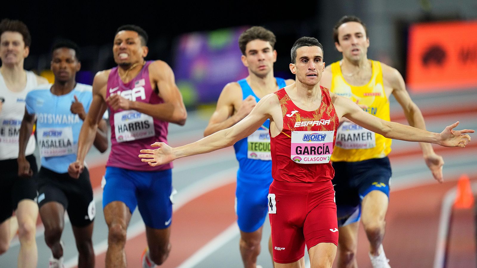 Mariano García sonríe a la final de 800m - Atletismo | Ver