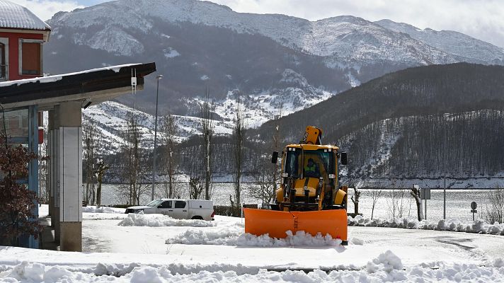 Telediario Fin de Semana - El temporal colea con más frío y nieve en la península