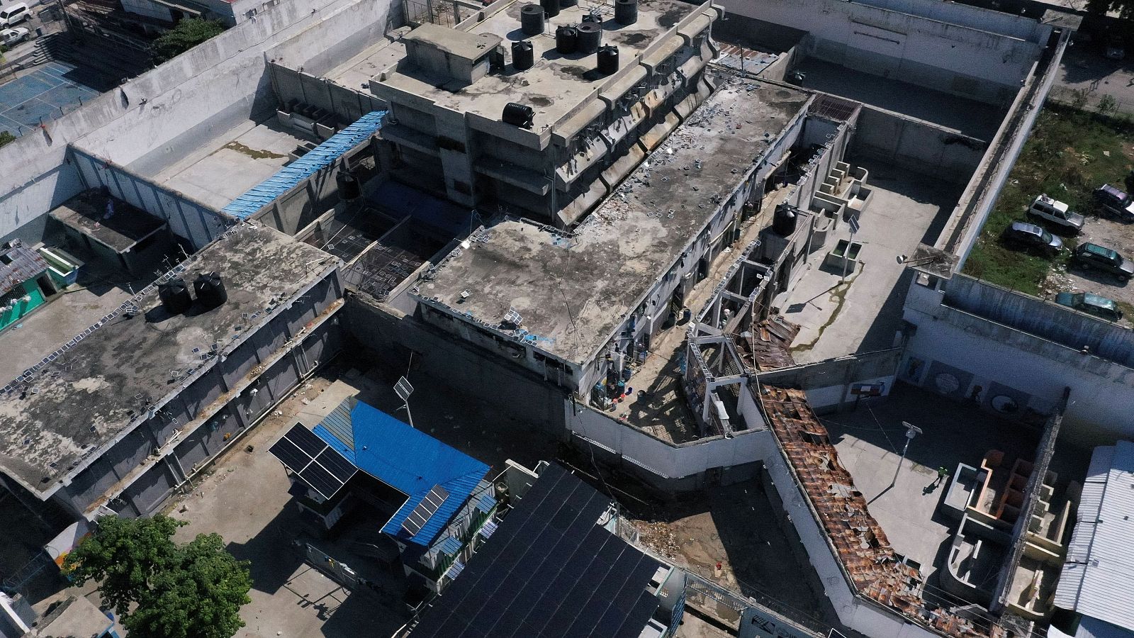 Las bandas armadas asaltan la mayor cárcel de Haití | Ver