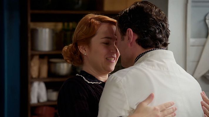 Salón de té La Moderna - Antonia y Pietro, cada vez más cerca