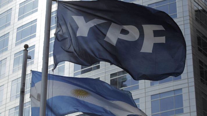 Telediario 1 - Repsol solicita un arbitraje internacional por la expropiación de YPF por parte de Argentina
