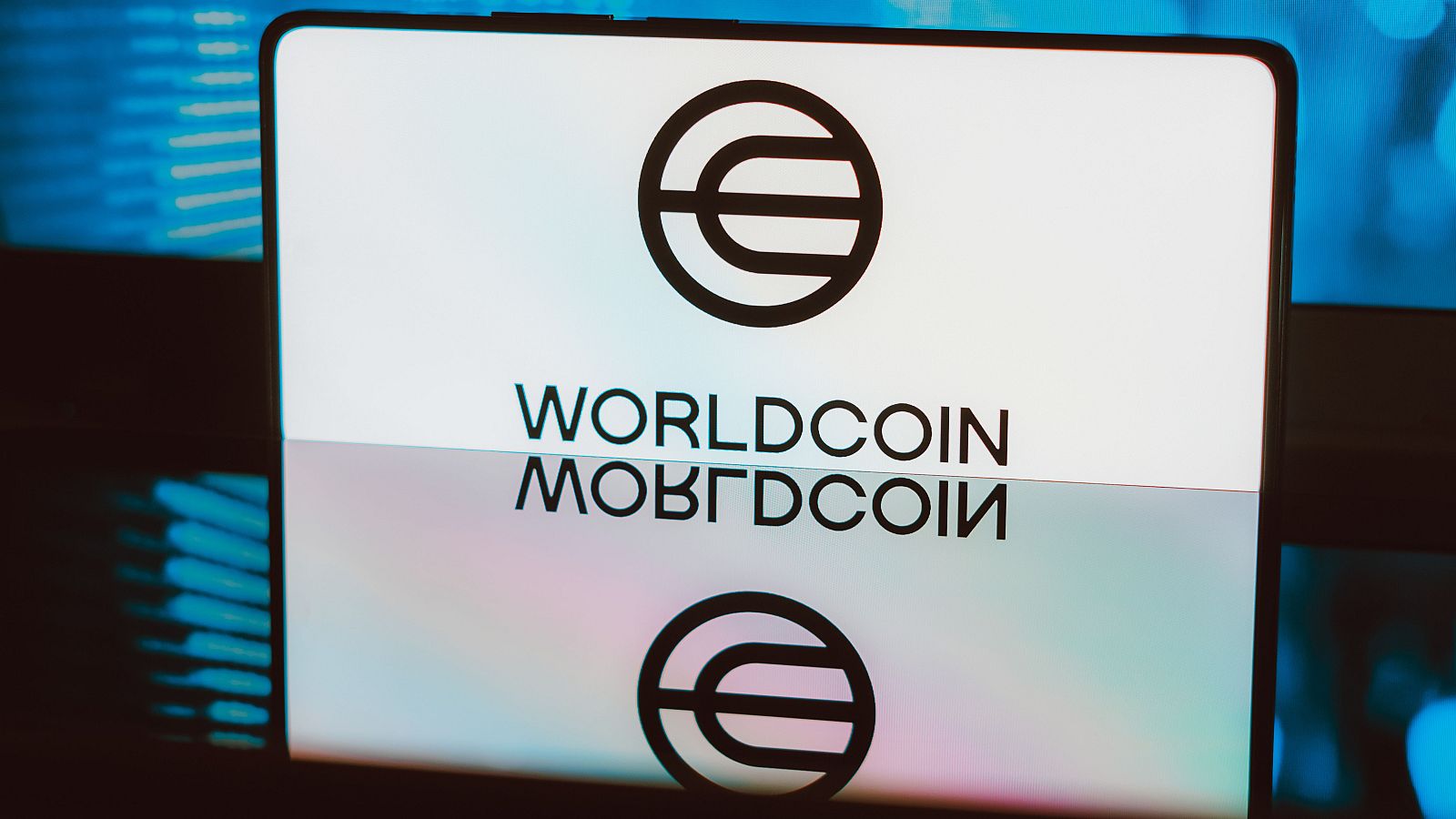 España prohíbe a Worldcoin seguir escaneando iris a cambio de criptomonedas | Ver