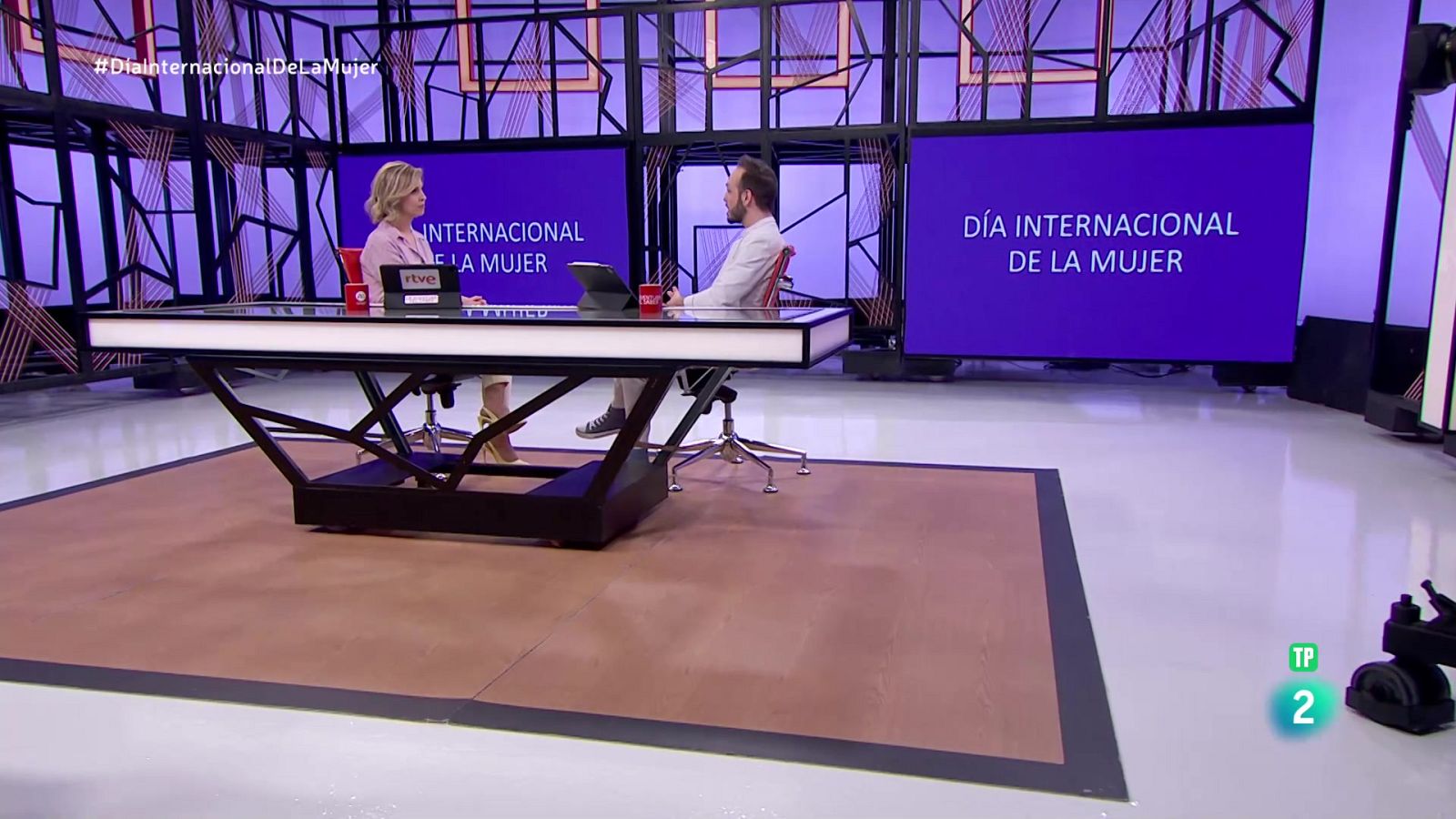 Álex Herrero. Lenguaje entorno al 8M | Ver