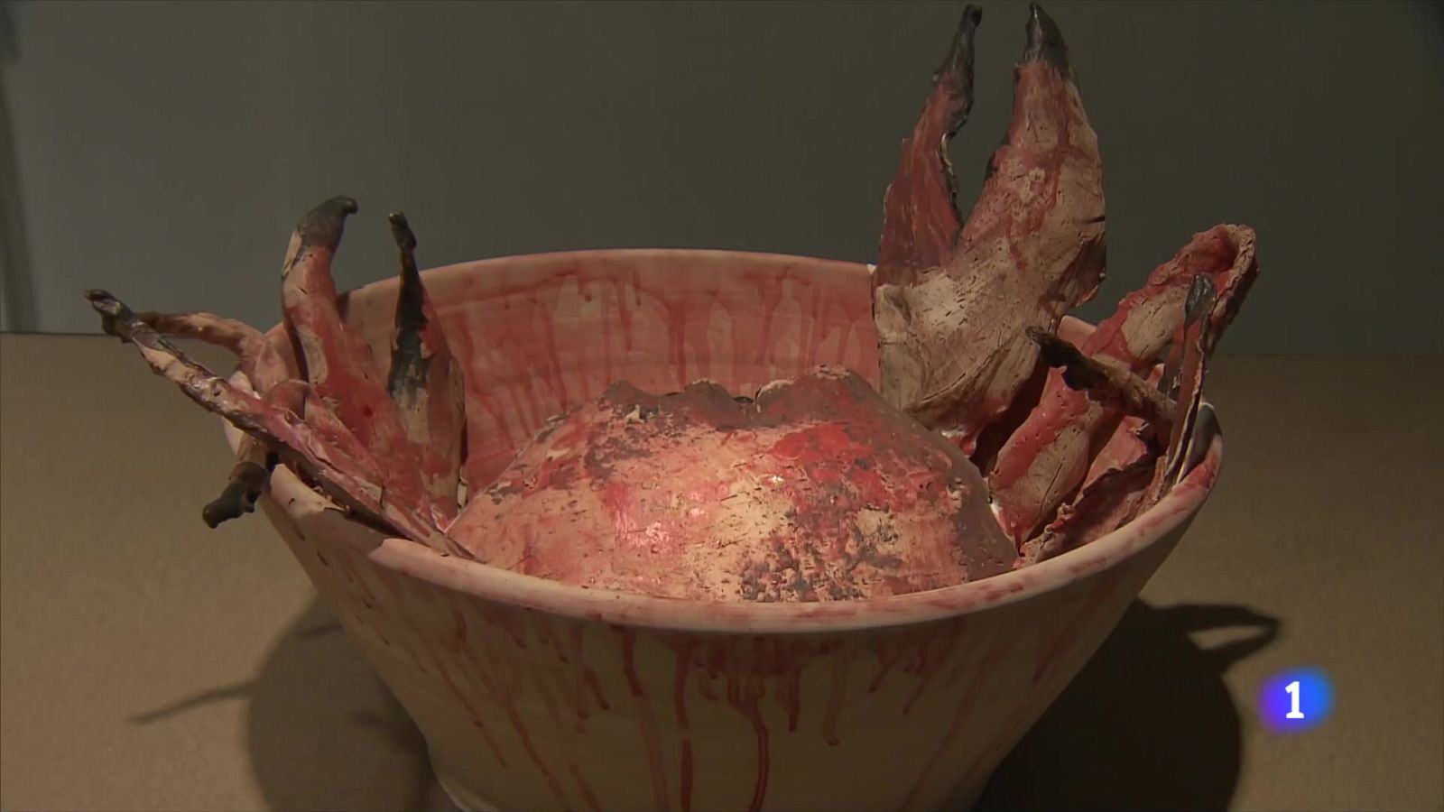 La Pedrera acull un  retrospectiva completa de la ceràmica de Miquel Barceló - L'Informatiu | Veure