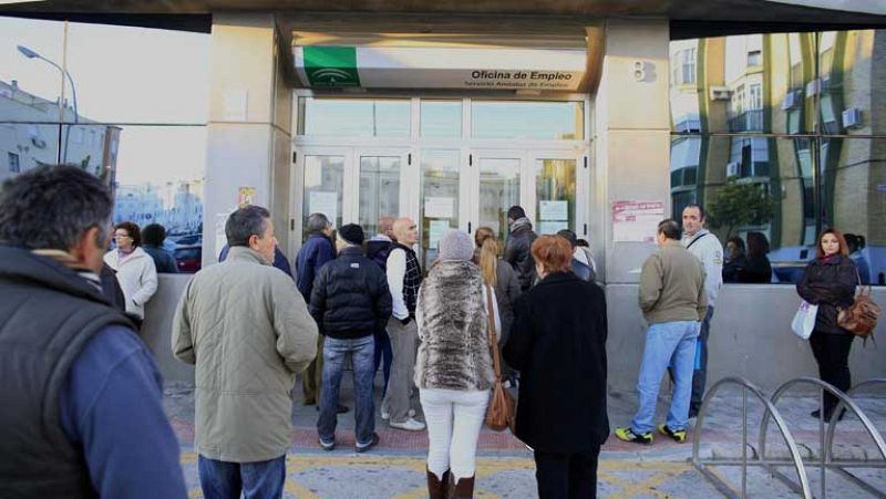 Telediario 1 en cuatro minutos - 04/12/12 | Ver