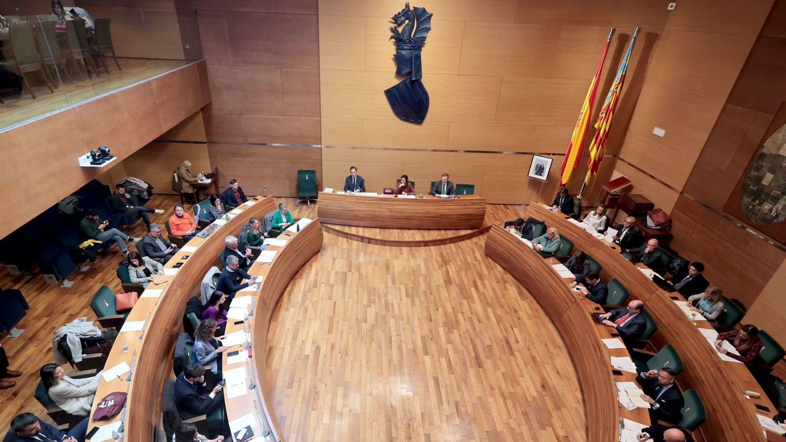 Vox Valencia impide aprobar una moción de apoyo al 8M | Ver