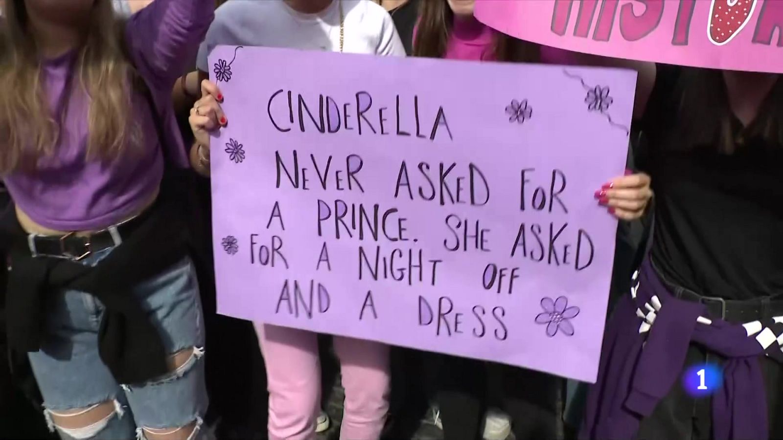 El moviment feminista, dividit per la llei trans - L'Informatiu | Veure