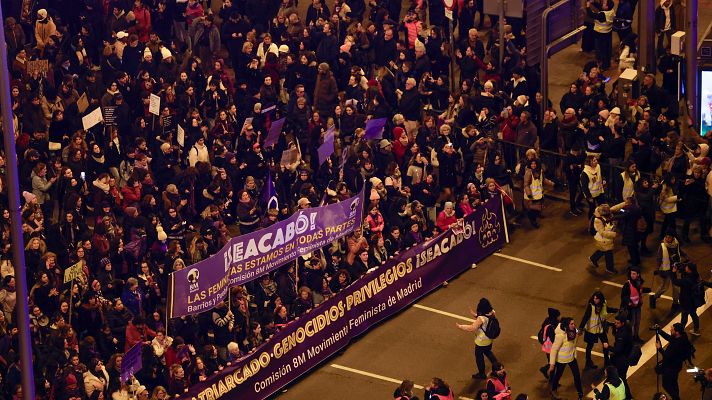Modo Digital - Miles de mujeres inundan las calles de Madrid en otro 8M dividido