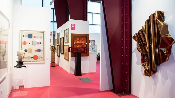 Telediario 2 - Un ejemplar del 'Romancero gitano' ilustrado por Federico García Lorca, en el Salón de Arte Moderno de Madrid