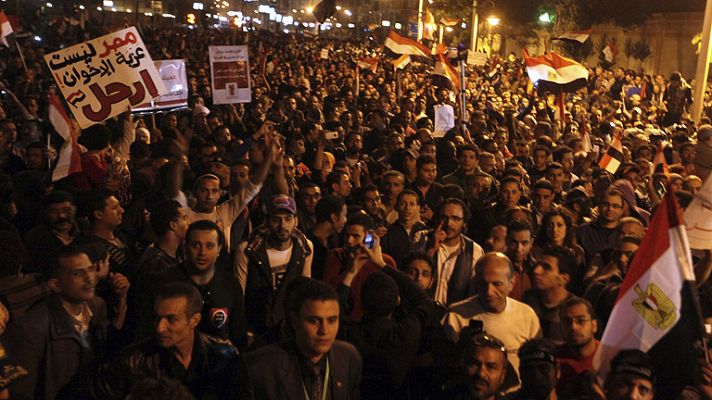 Informativo 24h - Manifestación en palacio de Morsi