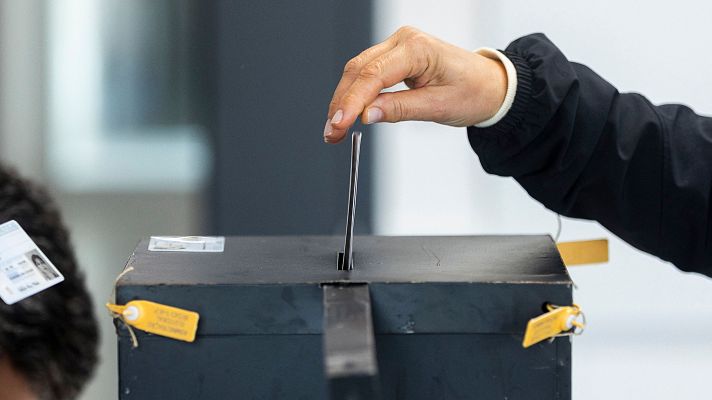 Telediario Fin de Semana - Portugal celebra elecciones anticipadas sin mayorías claras para ninguno de los dos partidos mayoritarios