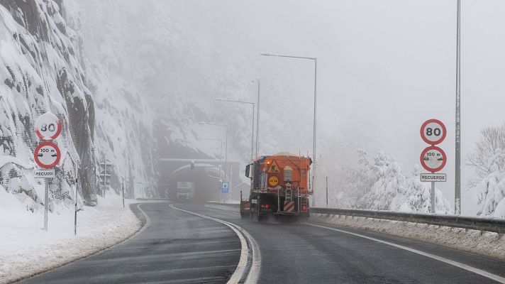 Telediario Fin de Semana - Telediario 2 en 4' - 10/03/24