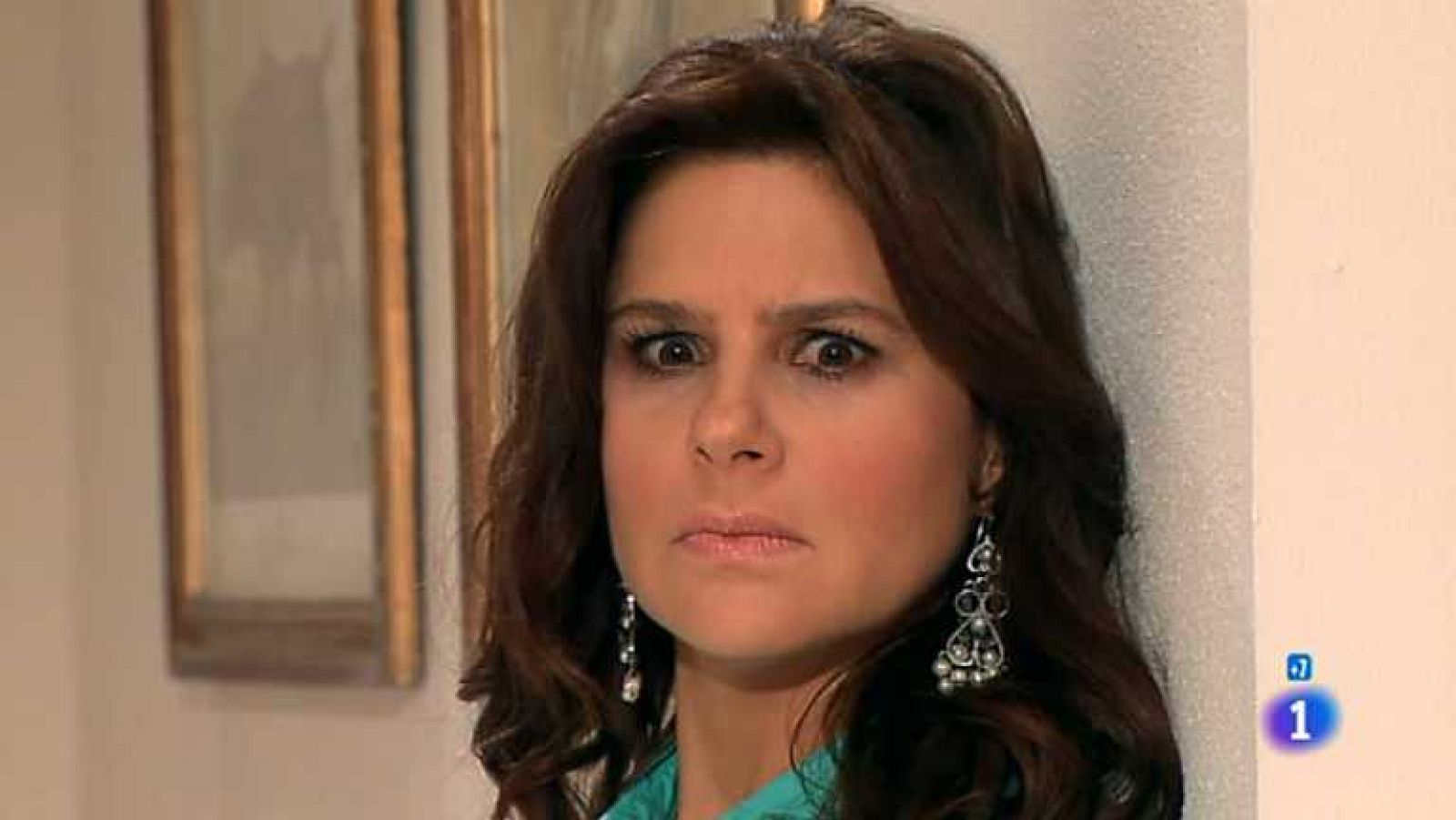 Amores verdaderos - Capítulo 42 - Victoria brinda su apoyo a Arriaga por lo que está ocurriendo con su esposa - ver ahora