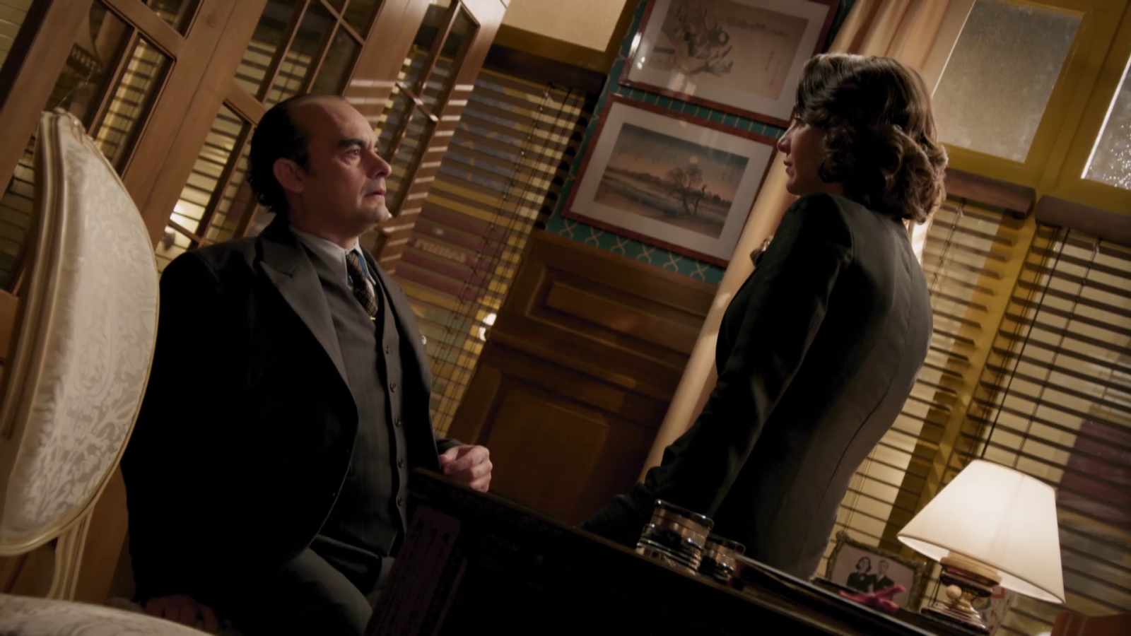 La Moderna: Carla chantajea a Aguirre | Ver