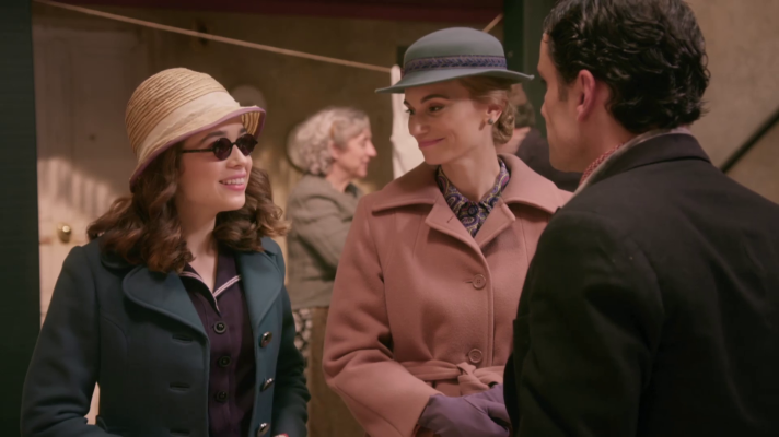 Salón de té La Moderna - Luisa vuelve de Barcelona tras su operación