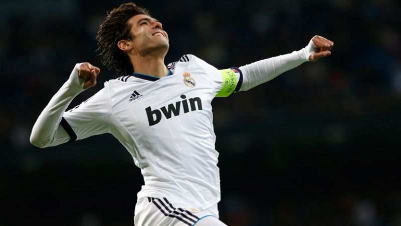 Kaká se luce con el tercero (3-0)