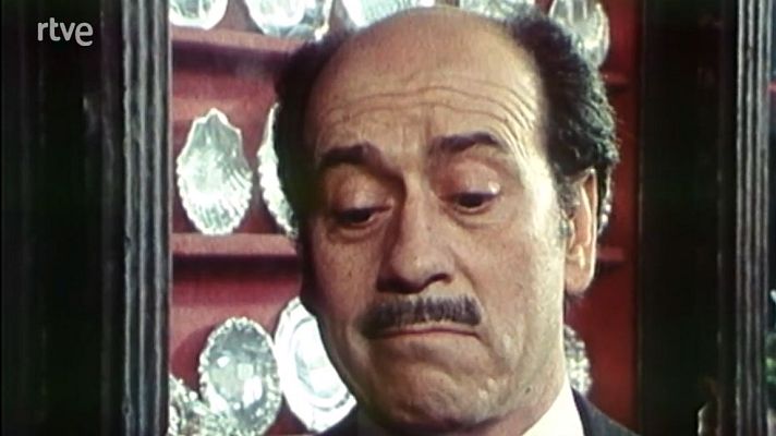 Este señor de negro - Don Sixto