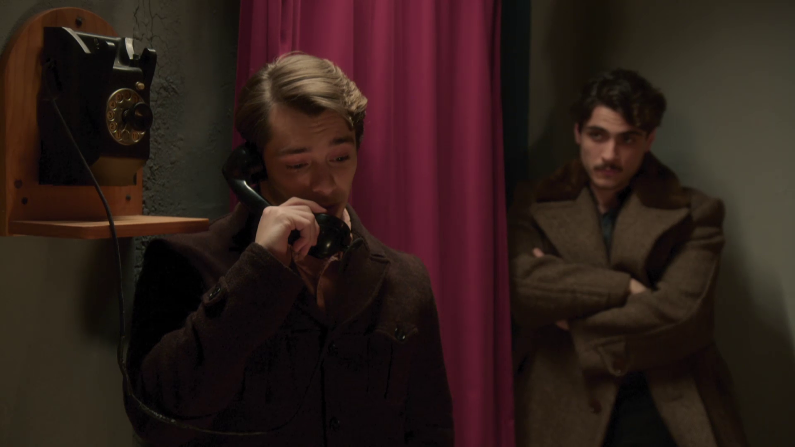 La Moderna: Emilio y Raimundo engañan a Bernabé | Ver