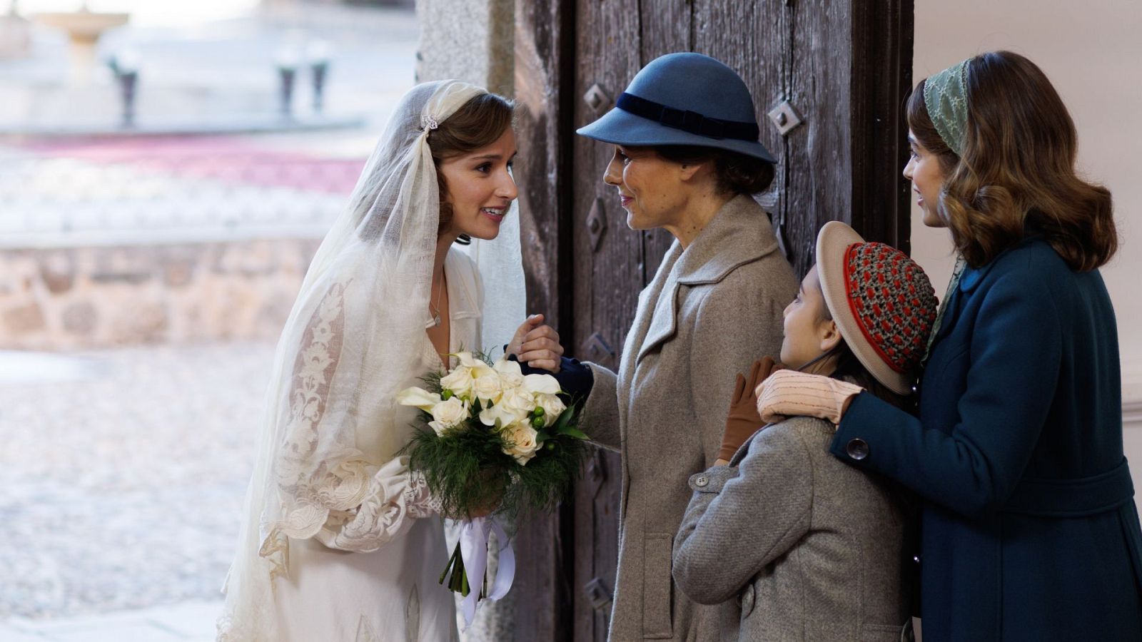La Moderna: Baño de sangre en la boda de Matilde e Íñigo | Ver