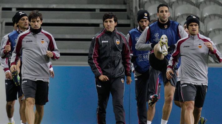 Telediario 1 - El Valencia busca el liderato con la baja de Soladado