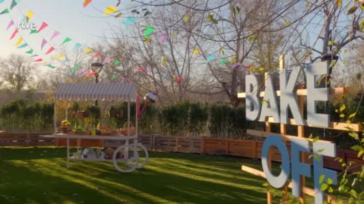 Bake off: famosos al horno - El jurado planea exigirle más a los pasteleros.