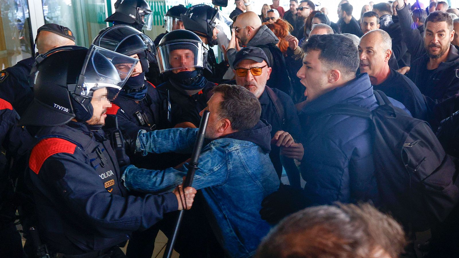 Agresiones en cárceles: los sindicatos reclaman más seguridad en prisión | Ver