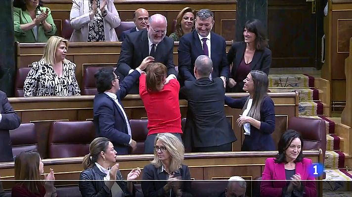 L'Informatiu - Aprovada la llei d'amnistia amb la mirada posada al 12M