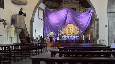 Un cura da�a unos frescos de 300 a�os en una iglesia de Tenerife | Ver