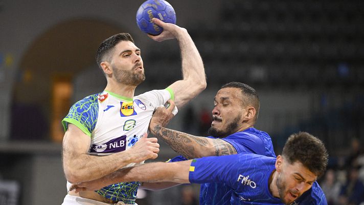 Balonmano - Eslovenia vence a Brasil en el Preolímpico de balonmano con un gol sobre la bocina