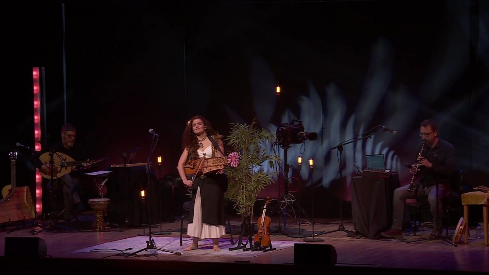 Las noches del Monumental - Ana Alcaide "Essentia" - ver ahora