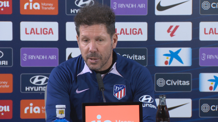 Fútbol - Simeone: "El Barcelona nos hizo daño los últimos partidos"