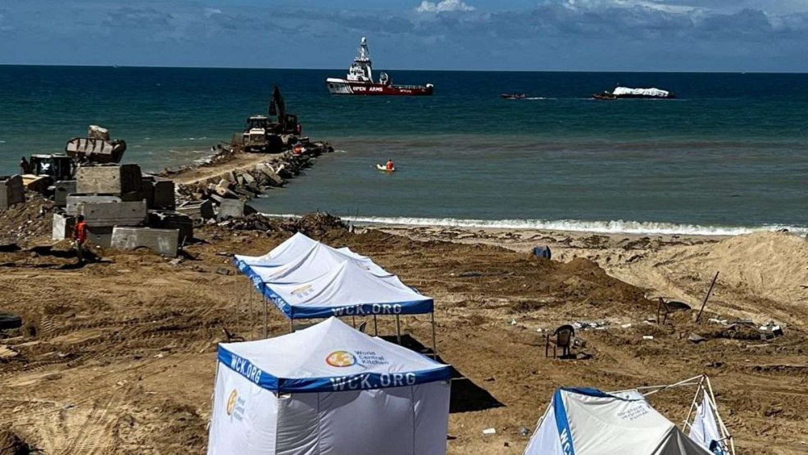 La ayuda humanitaria busca rutas para sortear el bloqueo israelí a Gaza | Ver