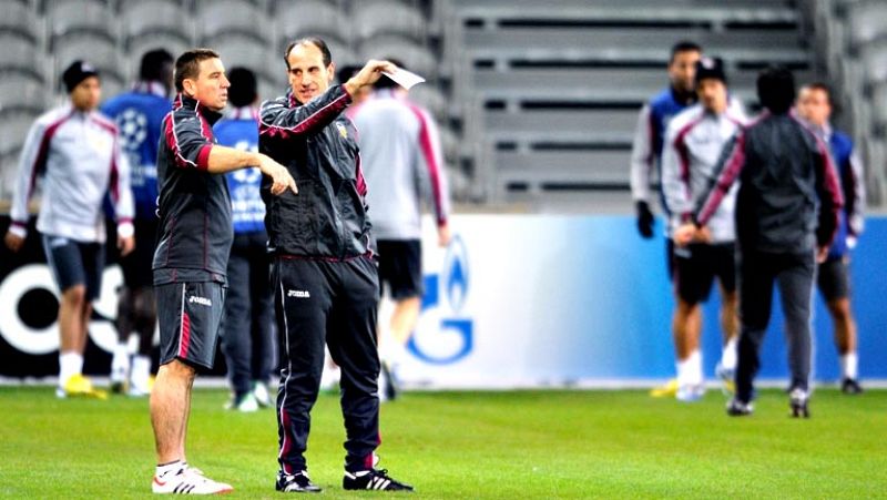 El Valencia buscará este miércoles (20.45 horas) en la sexta y última jornada de la fase de grupos de la Liga de Campeones ante el  Lille francés una victoria que haga olvidar a los aficionados una  semana convulsa tras la destitución de Mauricio Pel