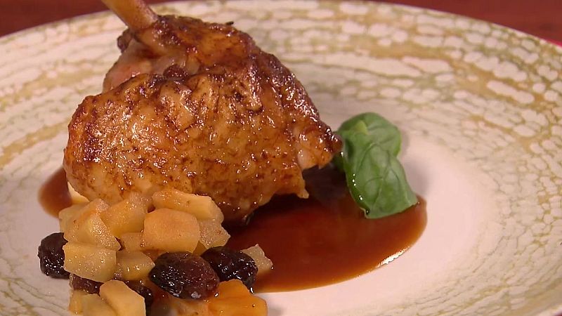 Receta de jamoncitos asados al piment�n con manzana asada y pasas - Saber vivir | Ver