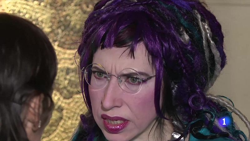 Sofi Oksanen denuncia crims sexuals de l'exèrcit rus a Ucraïna - L'Informatiu | Veure