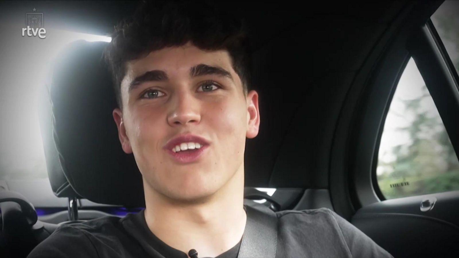 Pau Cubarsí ya habla como jugador de laselección absoluta - Fútbol | Ver