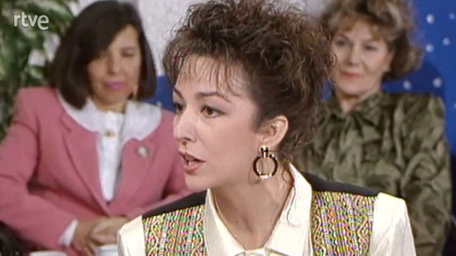 Club de mujeres - Separación y derechos de las mujeres - Programas y Concursos en el Archivo de RTVE | Ver