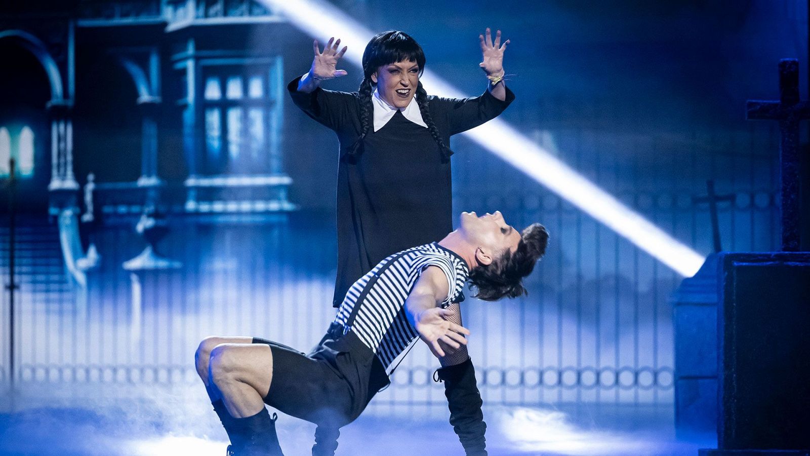 Vachiano y Lydia Lozano, la Familia Adams de 'Baila como Puedas' - Baila como puedas | Ver