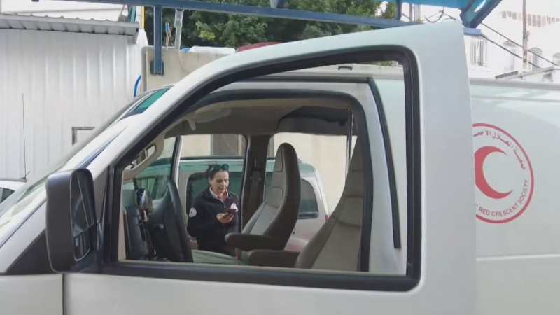 Safiya, la única conductora de ambulancias en Cisjordania, testigo de la violencia israelí contra los sanitarios