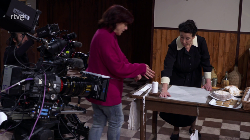 Making of 'Tea rooms' - Atención obras | Ver