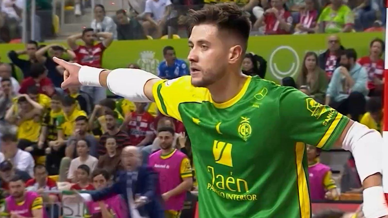 Doble parada de Espindola en las semifinales de la Copa - Fútbol Sala | Ver