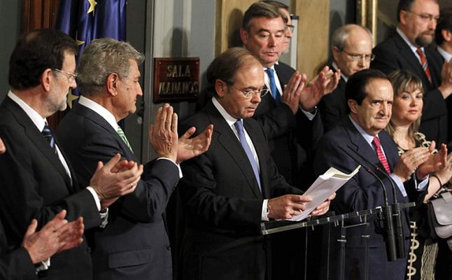 Telediario 1 - Discrepancias sobre la Constitución