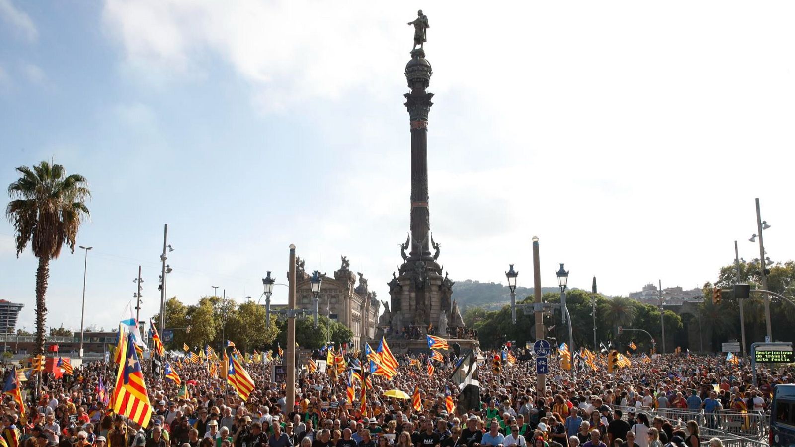 El PSOE niega que esté negociando un referéndum con ERC | Ver