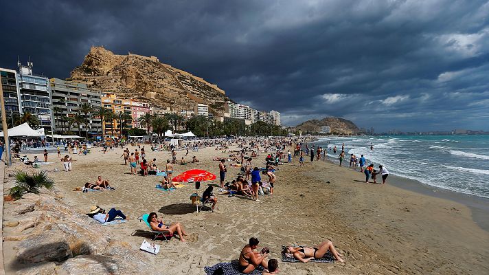 Telediario 1 - Las previsiones de ocupación hotelera en Semana Santa resisten al mal tiempo