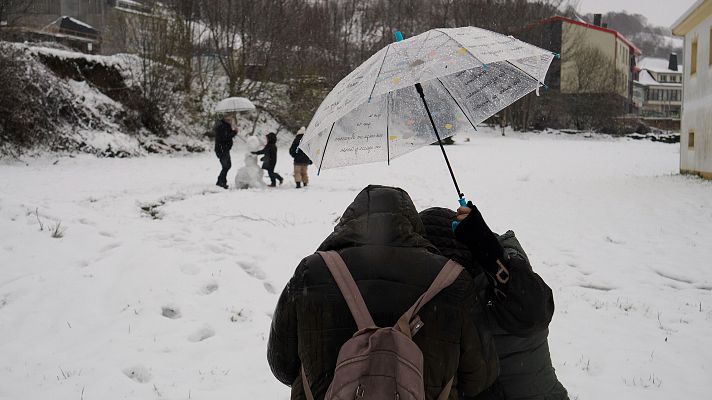 El tiempo - La lluvia marca este Viernes Santo en casi toda España