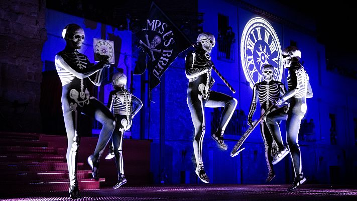 Telediario 1 - La rompida de la Hora de Calanda,  la ‘Dansa de la Mort’ y otras tradiciones del Viernes Santo