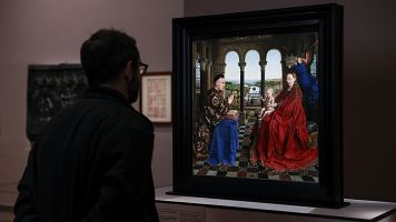 'La Virgen del canciller Rolin', de Van Eyck, nos descubre todo un mundo detrs de las figuras principales tras su restauracin
