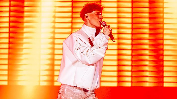 Eurovisión - Silvester Belt (Lituania) canta "Luktelk"