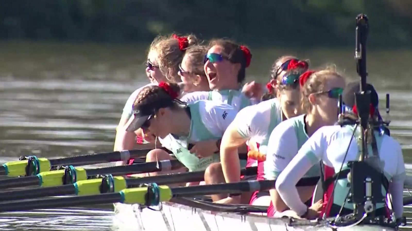 Cambridge gana con polémica a Oxford en la regata femenina - Otros deportes | Ver