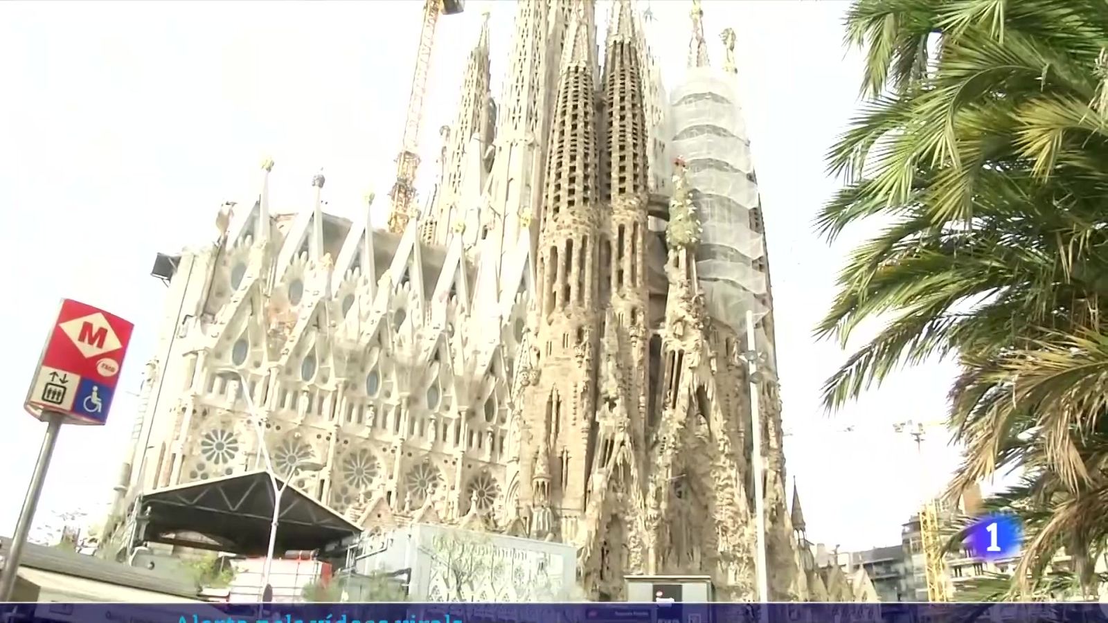 El perill dels 'selfies' al metro de la Sagrada Família - L'Informatiu | Veure